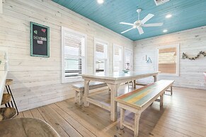 Sandy Coral - Golf Cart Included!