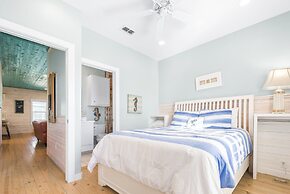 Sandy Coral - Golf Cart Included!