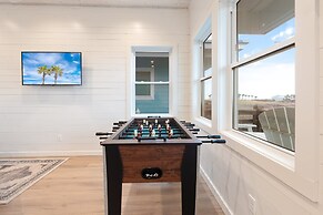 Beach to Bay - Ocean Views! Private Pool!