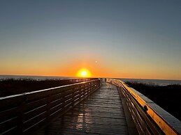 Beach to Bay - Ocean Views! Private Pool!