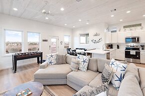 Beach to Bay - Ocean Views! Private Pool!