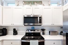 Beach to Bay - Ocean Views! Private Pool!