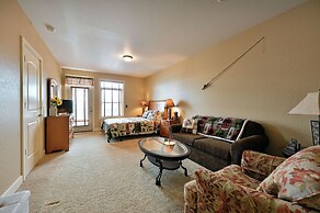 Unit 433b Efficiency 1bd/ 1 BA Condo