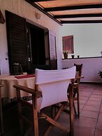 Orsiida Seaside Cottage K Gatzea