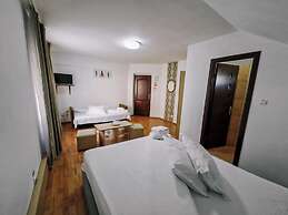 Complex Caprioara Toplita