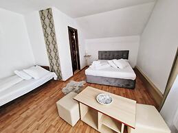 Complex Caprioara Toplita