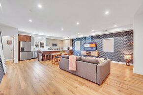 Luxurious Townhome