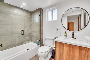 Luxurious Townhome