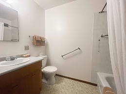 WorkStay Lodging - Spy Hill, SK - Near Esterhazy, Rocanville & Potash 
