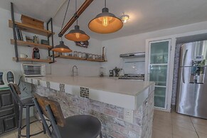 Lakeside Retreat Spacious Family Villa