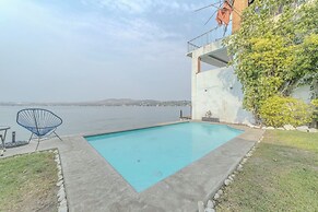 Lakeside Retreat Spacious Family Villa