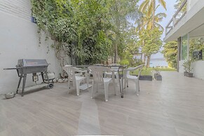 Lakeside Retreat Spacious Family Villa