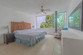 Lakeside Retreat Spacious Family Villa