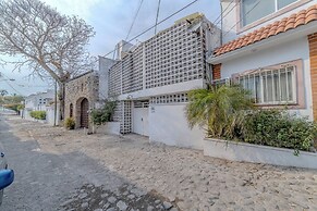 Lakeside Retreat Spacious Family Villa