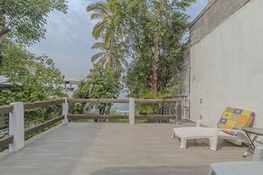 Lakeside Retreat Spacious Family Villa