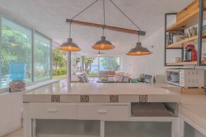 Lakeside Retreat Spacious Family Villa