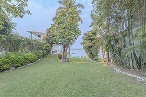 Lakeside Retreat Spacious Family Villa