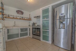 Lakeside Retreat Spacious Family Villa