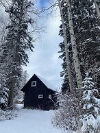 Rustic Beaverfoot Lodge Basic Cabin