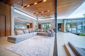 Botanica Foresta 4BR Villa by NLA