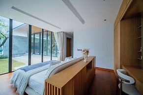 Botanica Foresta 4BR Villa by NLA