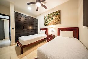 Beachfront Ocean View Penthouse Surf 408