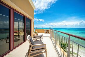 Beachfront Ocean View Penthouse Surf 408