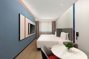 Holiday Inn Express Shanghai Jing'an Temple by IHG