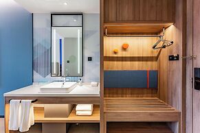 Holiday Inn Express Shanghai Jing'an Temple by IHG