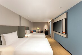 Holiday Inn Express Shanghai Jing'an Temple by IHG