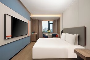 Holiday Inn Express Shanghai Jing'an Temple by IHG