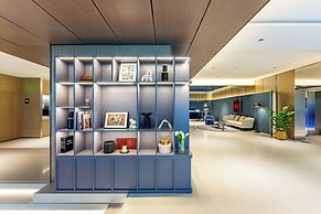 Holiday Inn Express Shanghai Jing'an Temple by IHG