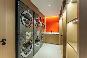 Holiday Inn Express Shanghai Jing'an Temple by IHG