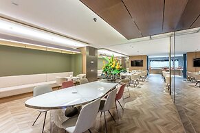 Holiday Inn Express Shanghai Jing'an Temple by IHG