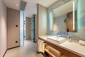 Holiday Inn Express Shanghai Jing'an Temple by IHG