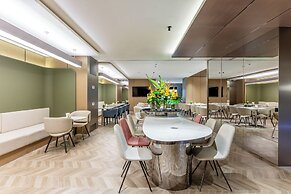 Holiday Inn Express Shanghai Jing'an Temple by IHG