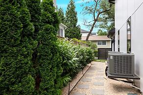 Luxury Clarendon 4-BR Homestay - McVeigh