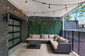 Luxury Clarendon 4-BR Homestay - McVeigh