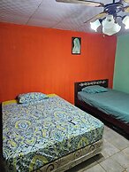 Cuartos independientes con baño privado