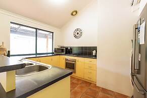 Relax and Unwind at Heavenly Hideaway