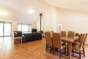 Relax and Unwind at Heavenly Hideaway