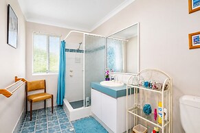 Hidden Gem Getaway in Dunsboroughs Heart