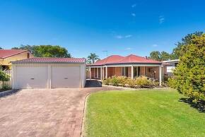 Hidden Gem Getaway in Dunsboroughs Heart