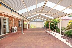 Hidden Gem Getaway in Dunsboroughs Heart