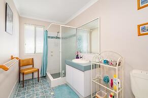 Hidden Gem Getaway in Dunsboroughs Heart