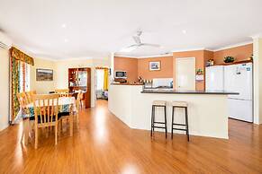 Hidden Gem Getaway in Dunsboroughs Heart