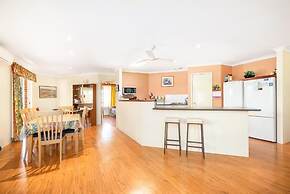 Hidden Gem Getaway in Dunsboroughs Heart