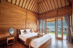 D Sila’s Tepi Danu Villas Kintamani & Natural hot spring