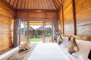 D Sila’s Tepi Danu Villas Kintamani & Natural hot spring