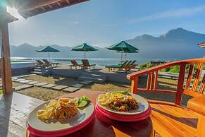 D Sila’s Tepi Danu Villas Kintamani & Natural hot spring